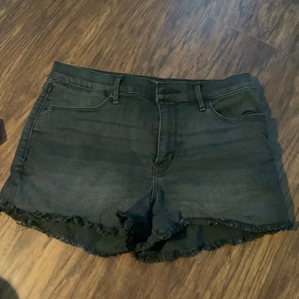 Abercrombie & Fitch black jean shorts. Sz 26.